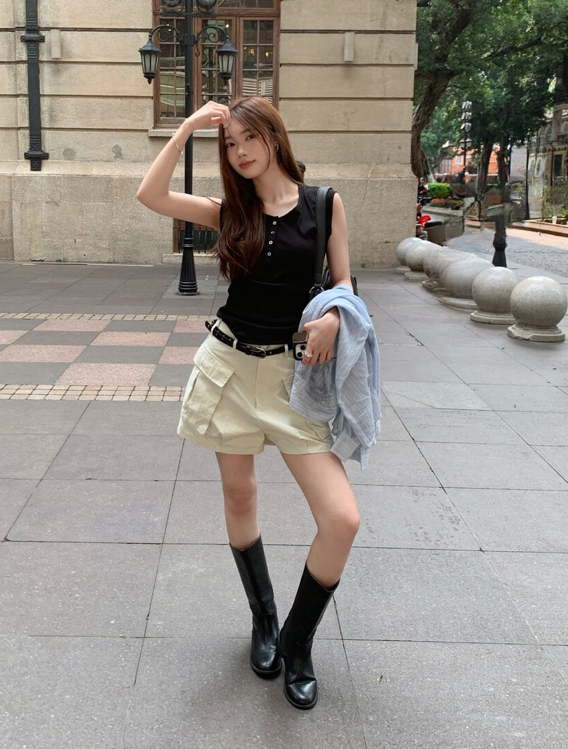 // 極簡風lyocell半鈕扣遮肩背心