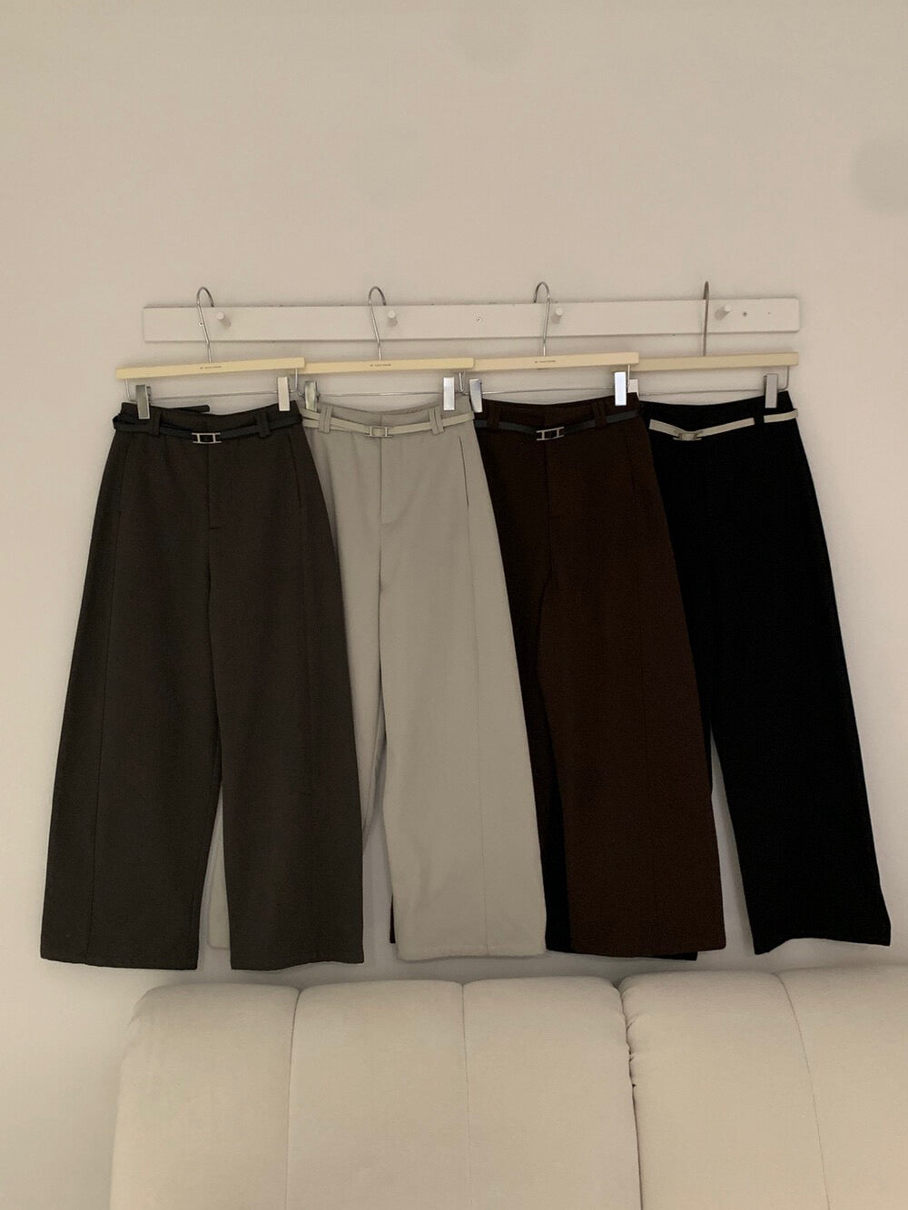 // 今季必入質感加絨彎刀褲(連腰帶)