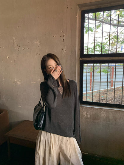 // 慵懶感V領微喇叭袖針織上衣