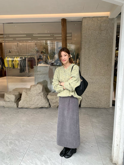 // 復古簡約直紋燈芯絨後開叉中裙