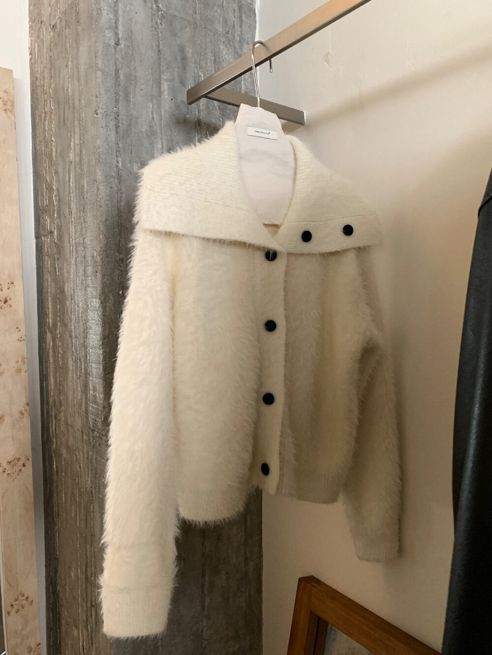 // 毛茸感大翻領貂絨鈕扣外套