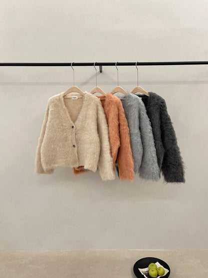 // 造型感圈圈毛拉絨V領外套
