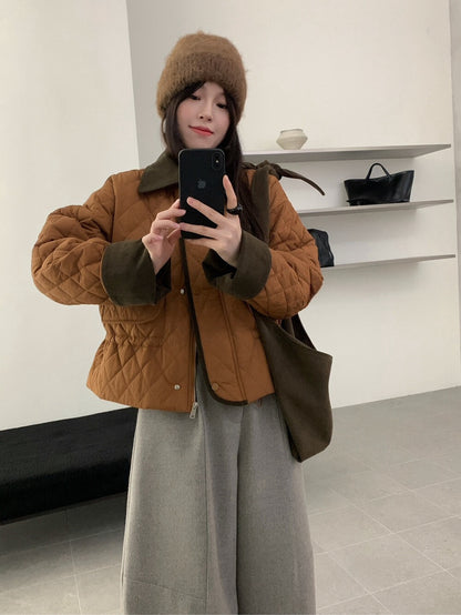 // 撞色包邊拼燈芯絨領可束腰菱格夾棉短外套(帽子可拆)