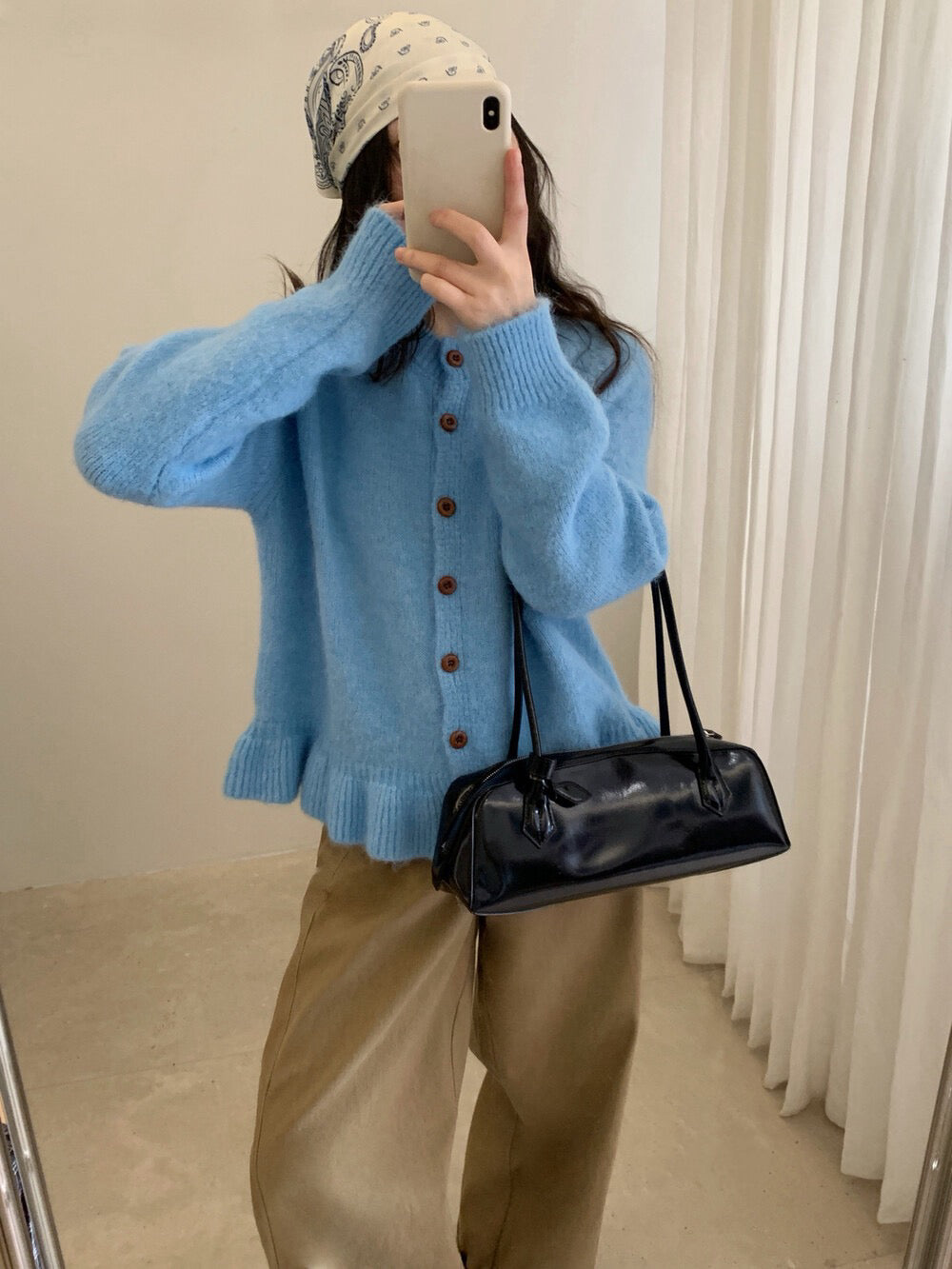 // 8%綿羊毛荷葉花邊腳排扣毛衣