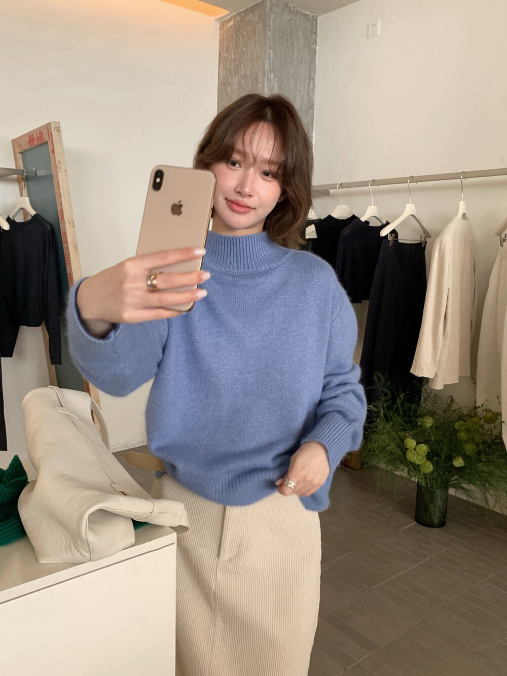 // 10%angora半領16色套頭NT