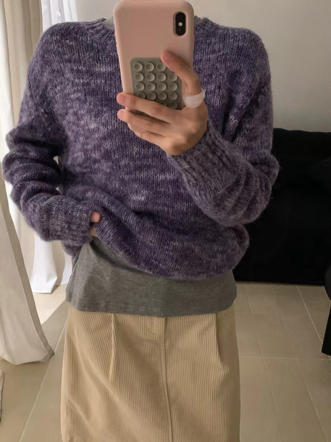 // 超好看的雜色花線圓領毛衣