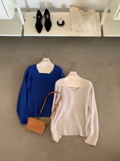 // 柔軟親膚馬海毛11色v領NT