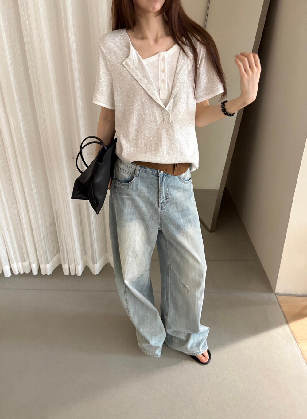 // 設計感假兩件鈕扣TEE