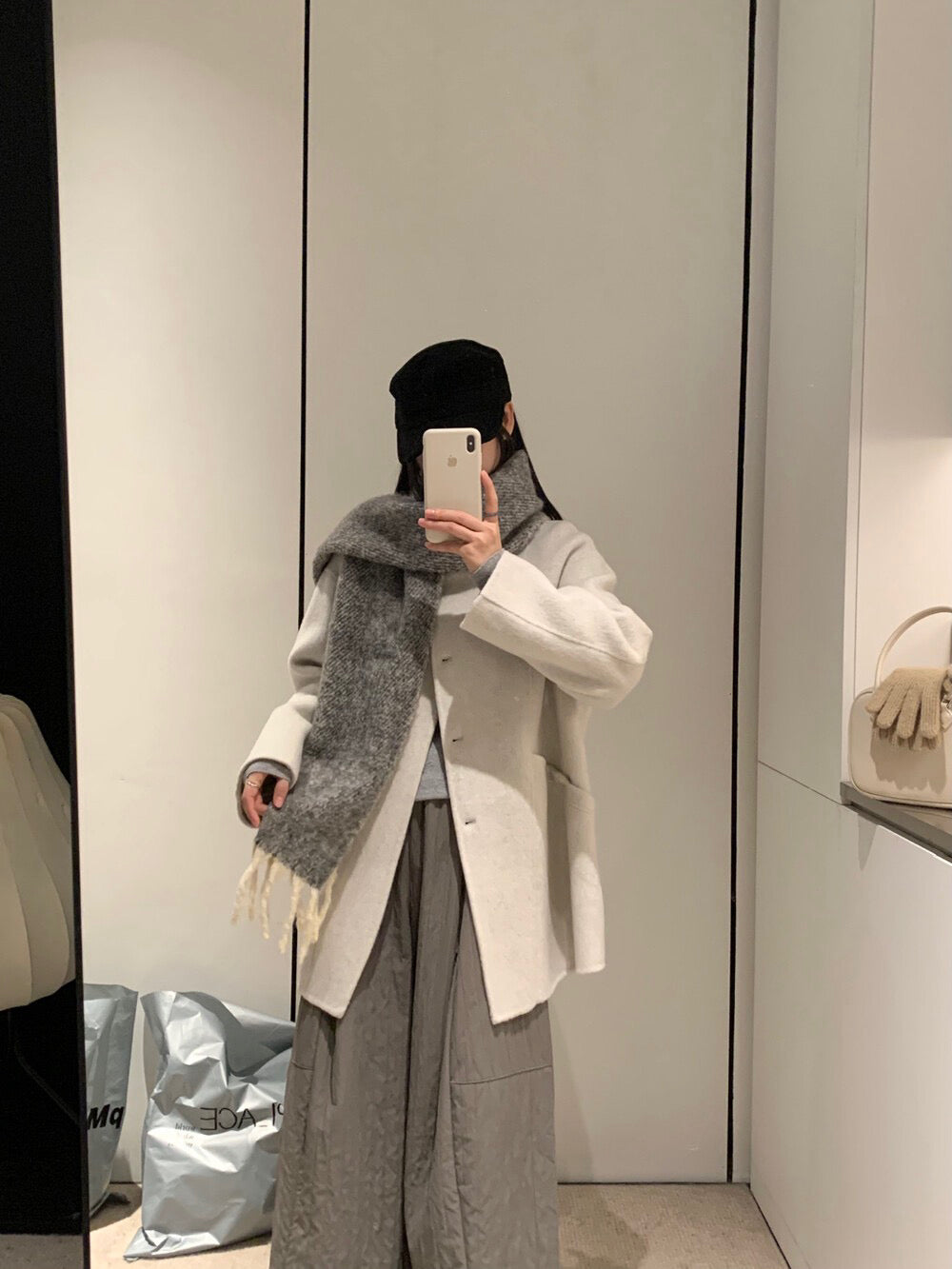 // 90%羊毛+10%羊駝毛小立領斜口袋手工外套