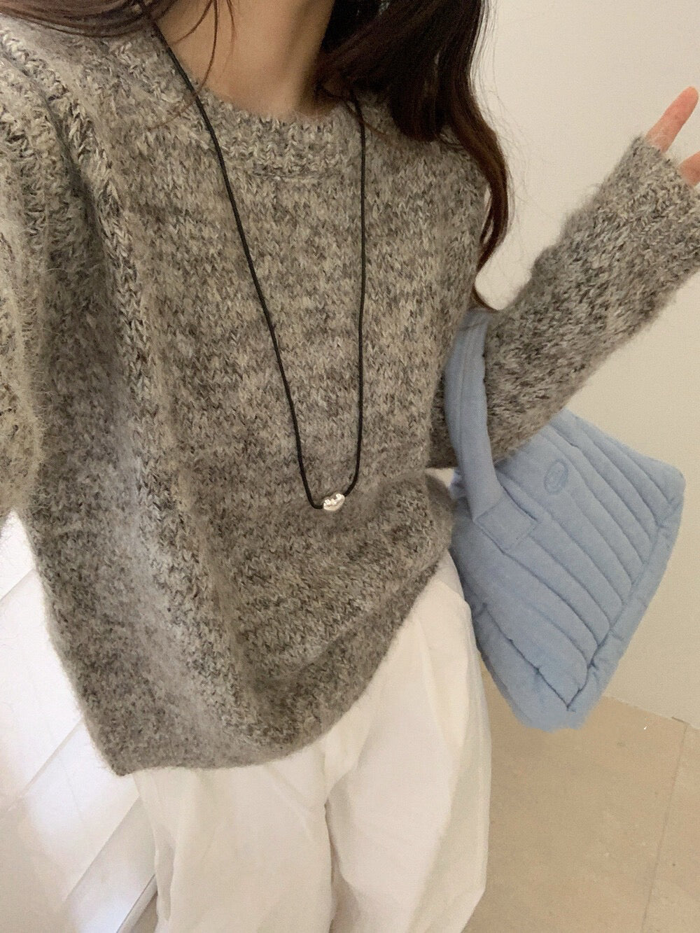 // 超美花線圓領毛衣