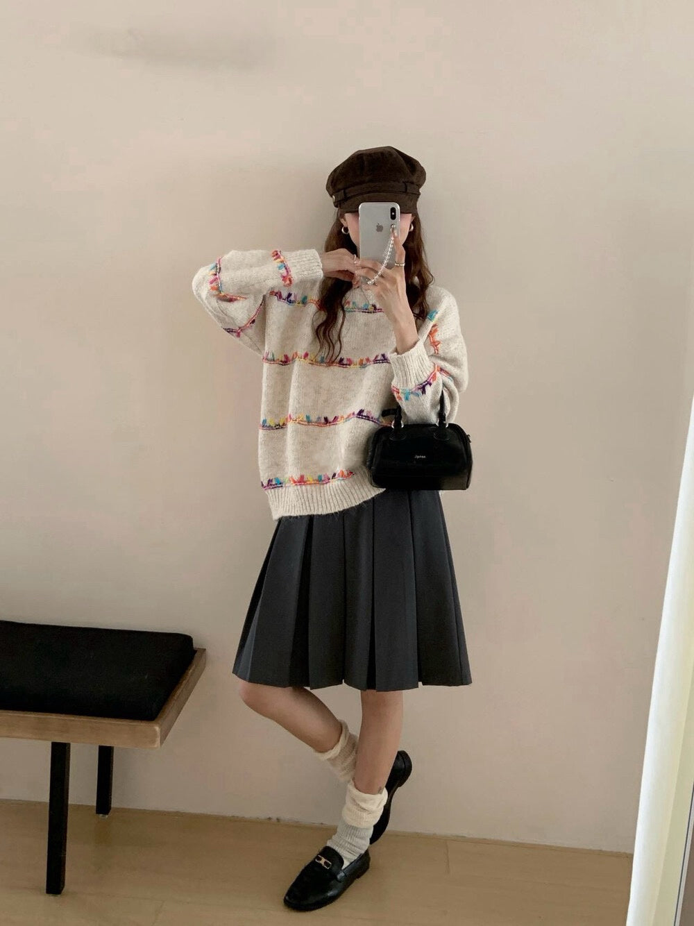 // 30%綿羊毛刺繡彩線毛衣