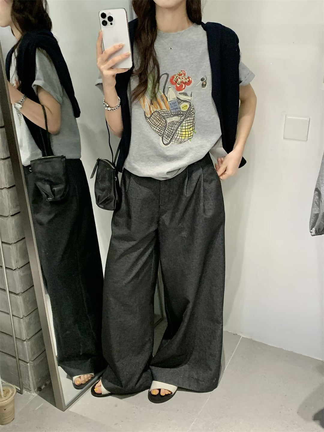 // 可愛購物袋圖案TEE