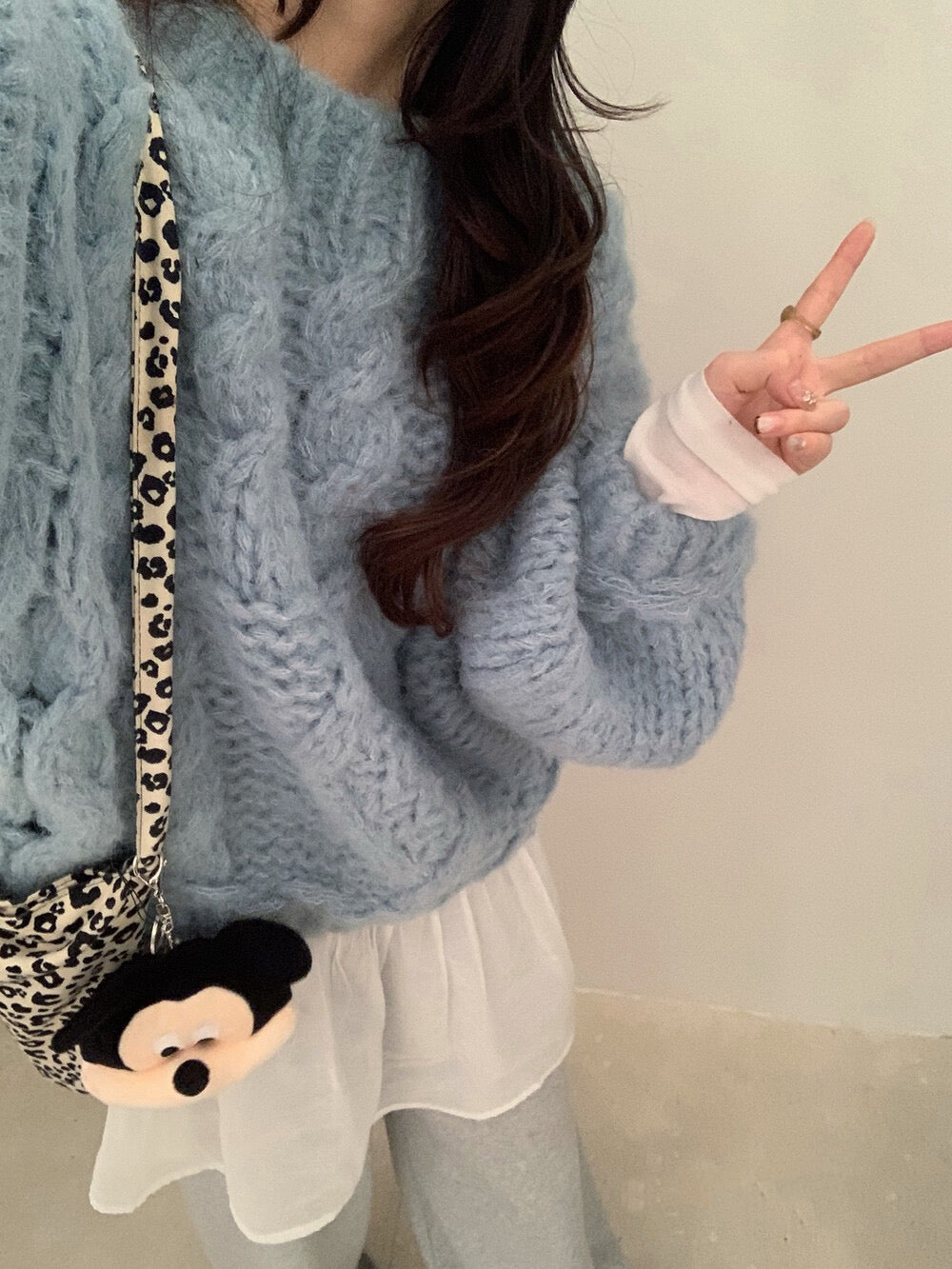 // 20%wool粗棒針麻花慵懶毛衣