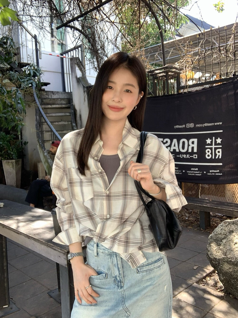 🎙️ 親膚輕薄格紋口袋恤衫