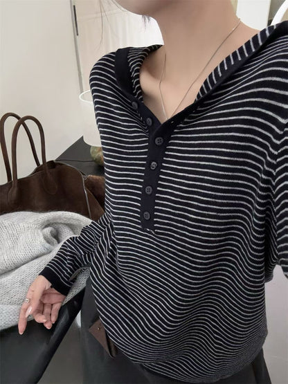 // 慵懶感連帽細間條NT