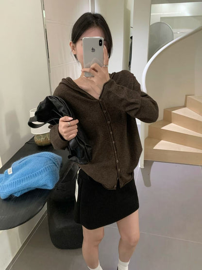 // 顏色美美的連帽薄針織外套