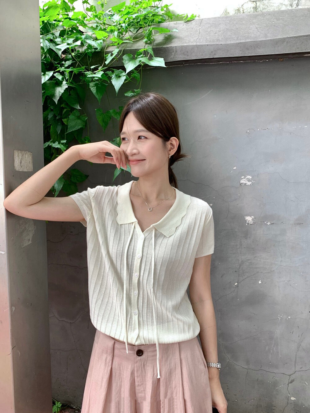 // 花邊翻領綁帶直紋麻質針織上衣