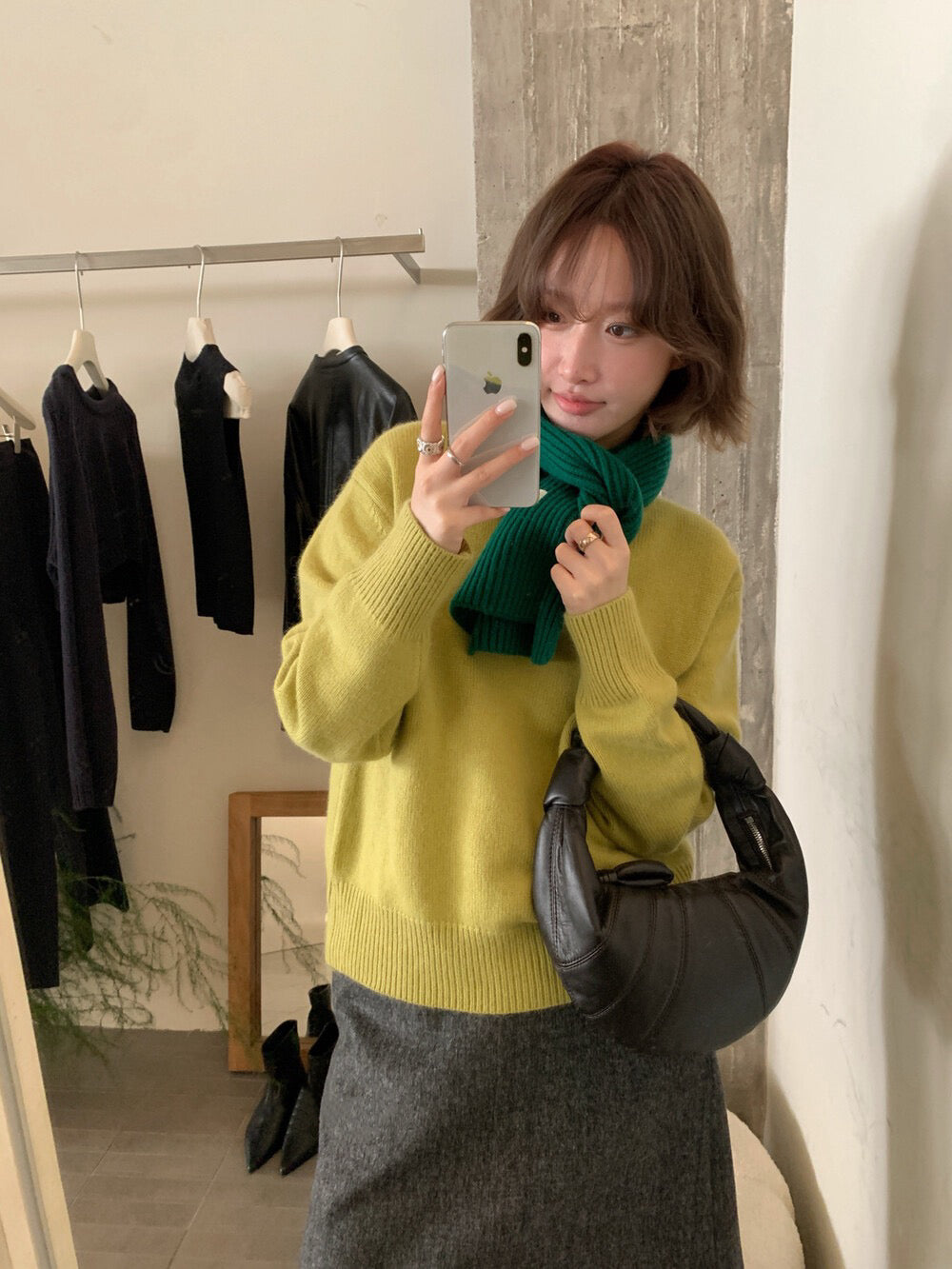 // 10%angora半領16色套頭NT