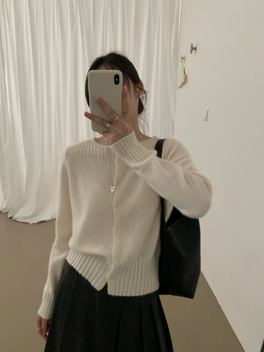 // 粗織紋邊特別領口CD