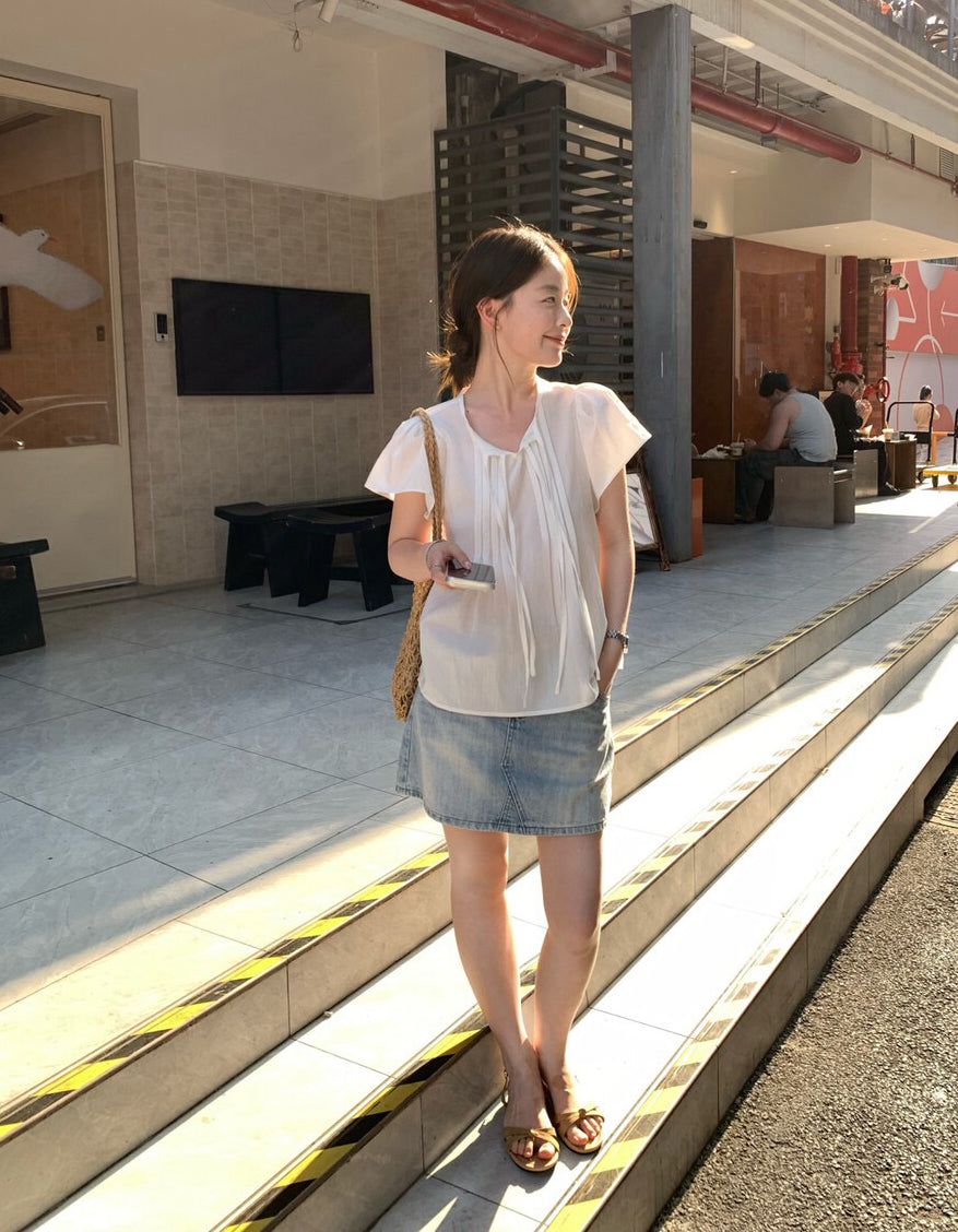 // 壓褶綁帶小飛袖BL