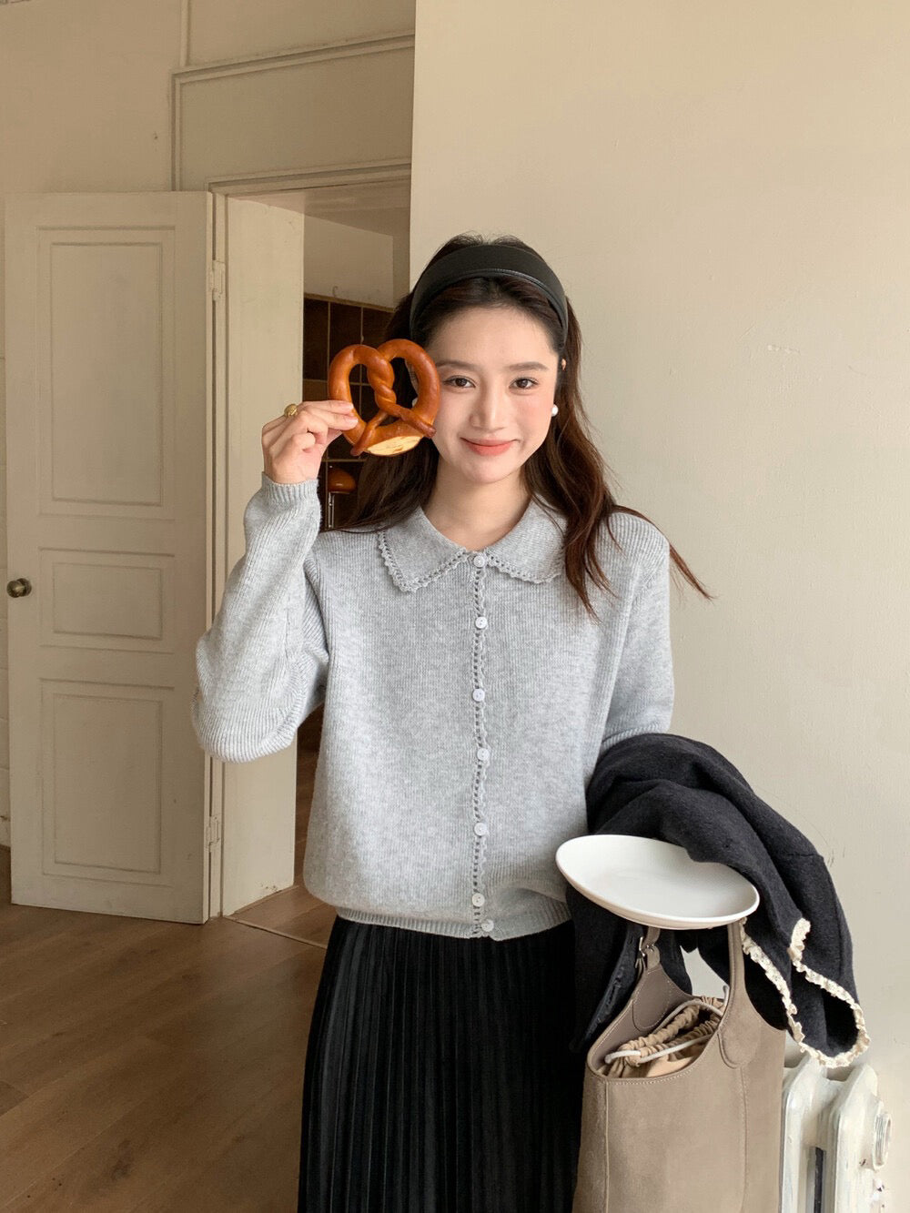 // 超美鈎花邊翻領開胸NT