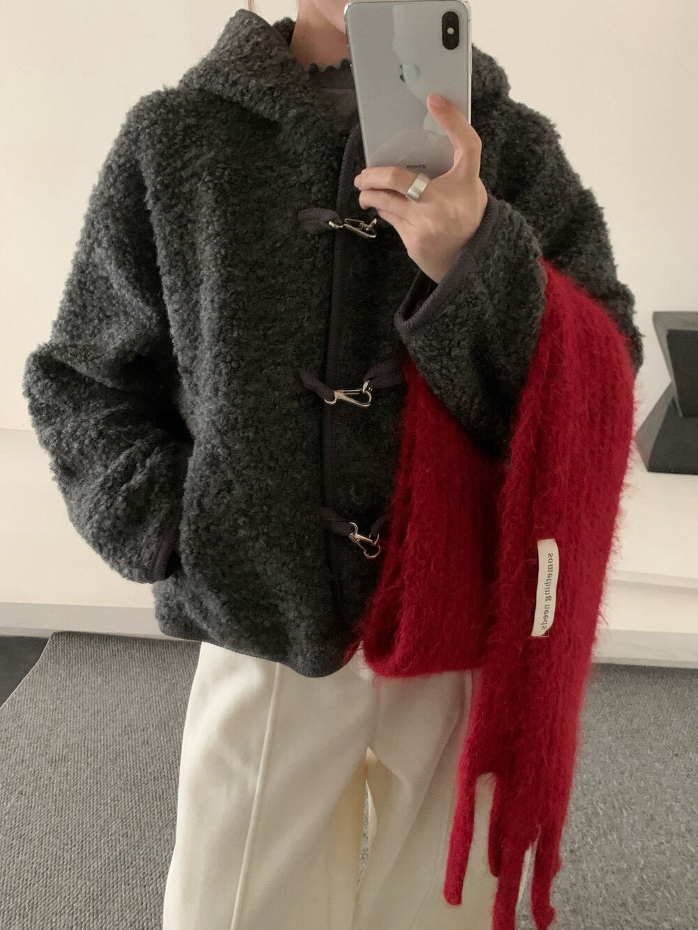 //65%羊毛特別鈕扣羊羔毛連帽外套