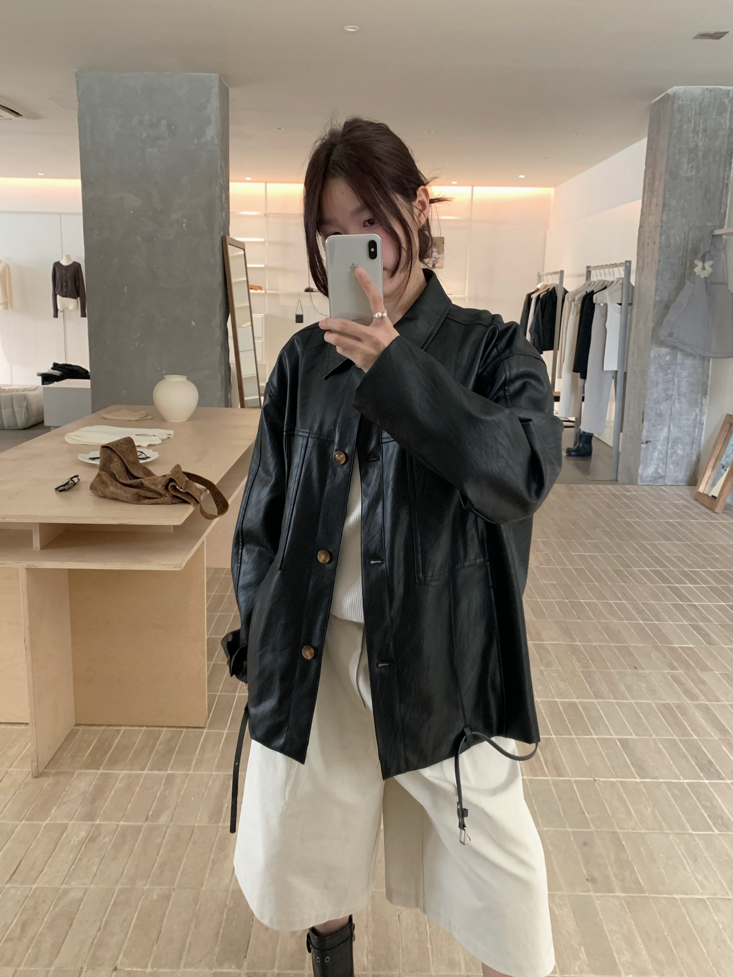 // 復古感美拉德翻領中長彷皮外套