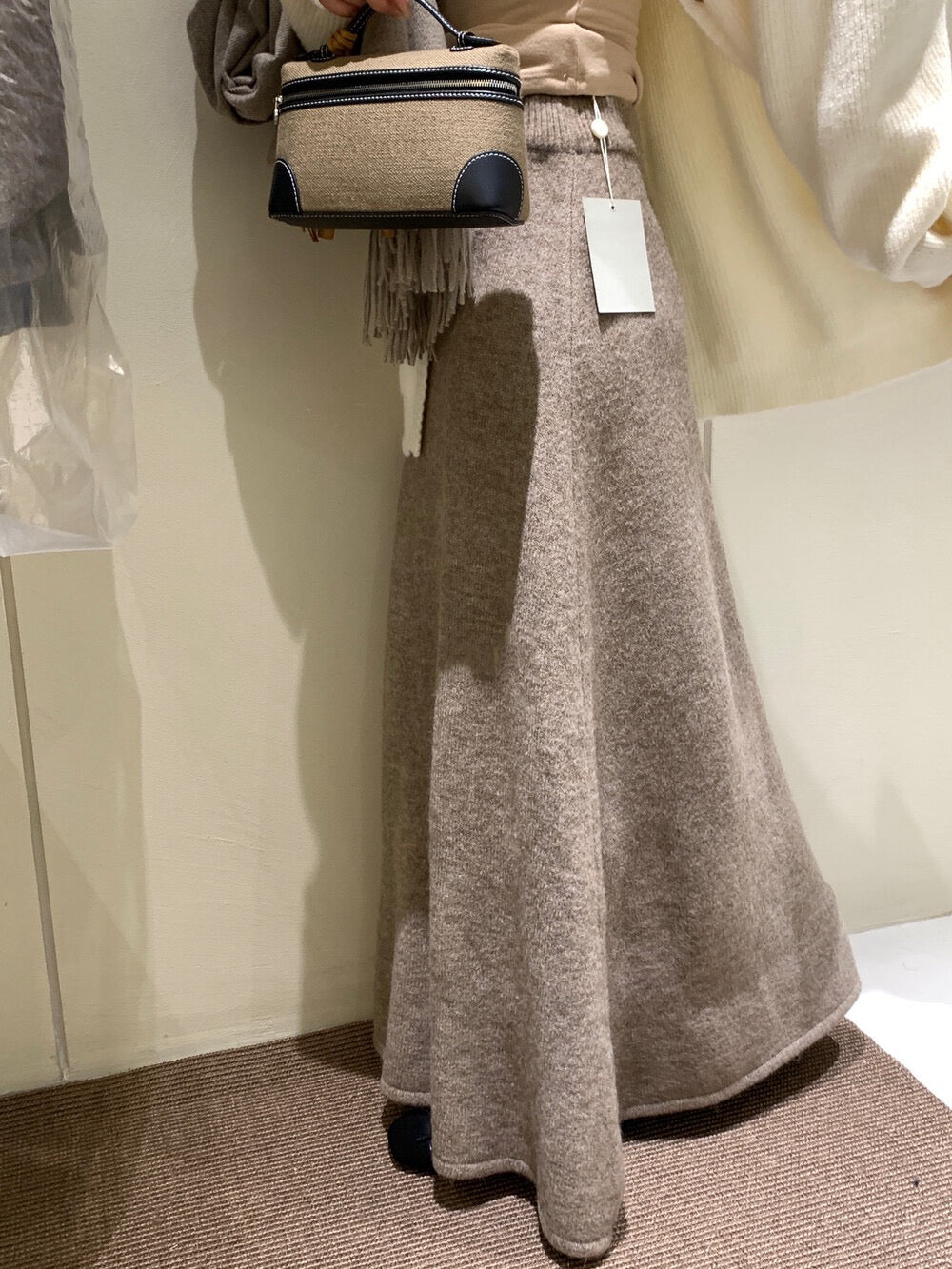 // 超顯瘦高腰針織冷裙