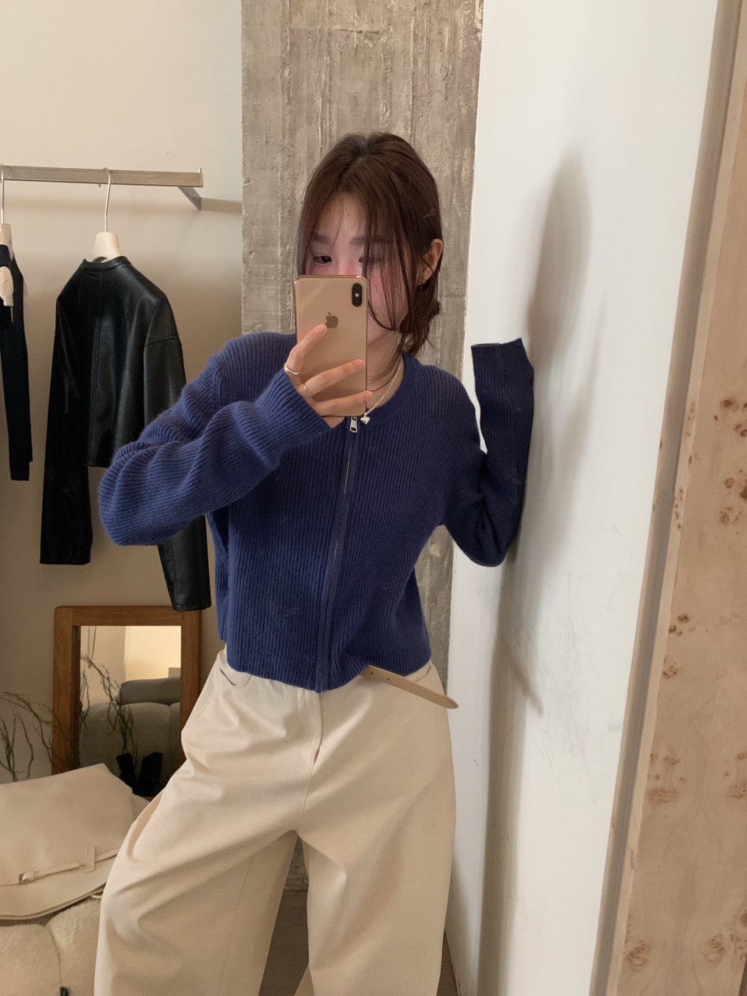 // 高質貂絨圓領拉鍊CD