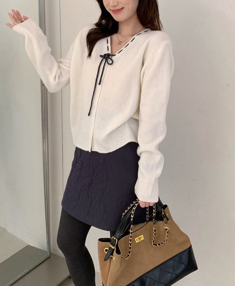 // 100%羊毛縫線蝴蝶結領口開胸NT