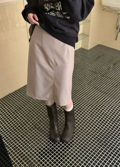 // 冷衫必備配搭單品五分皮裙