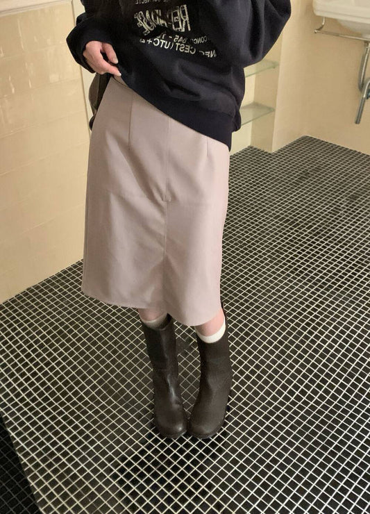 // 冷衫必備配搭單品五分皮裙