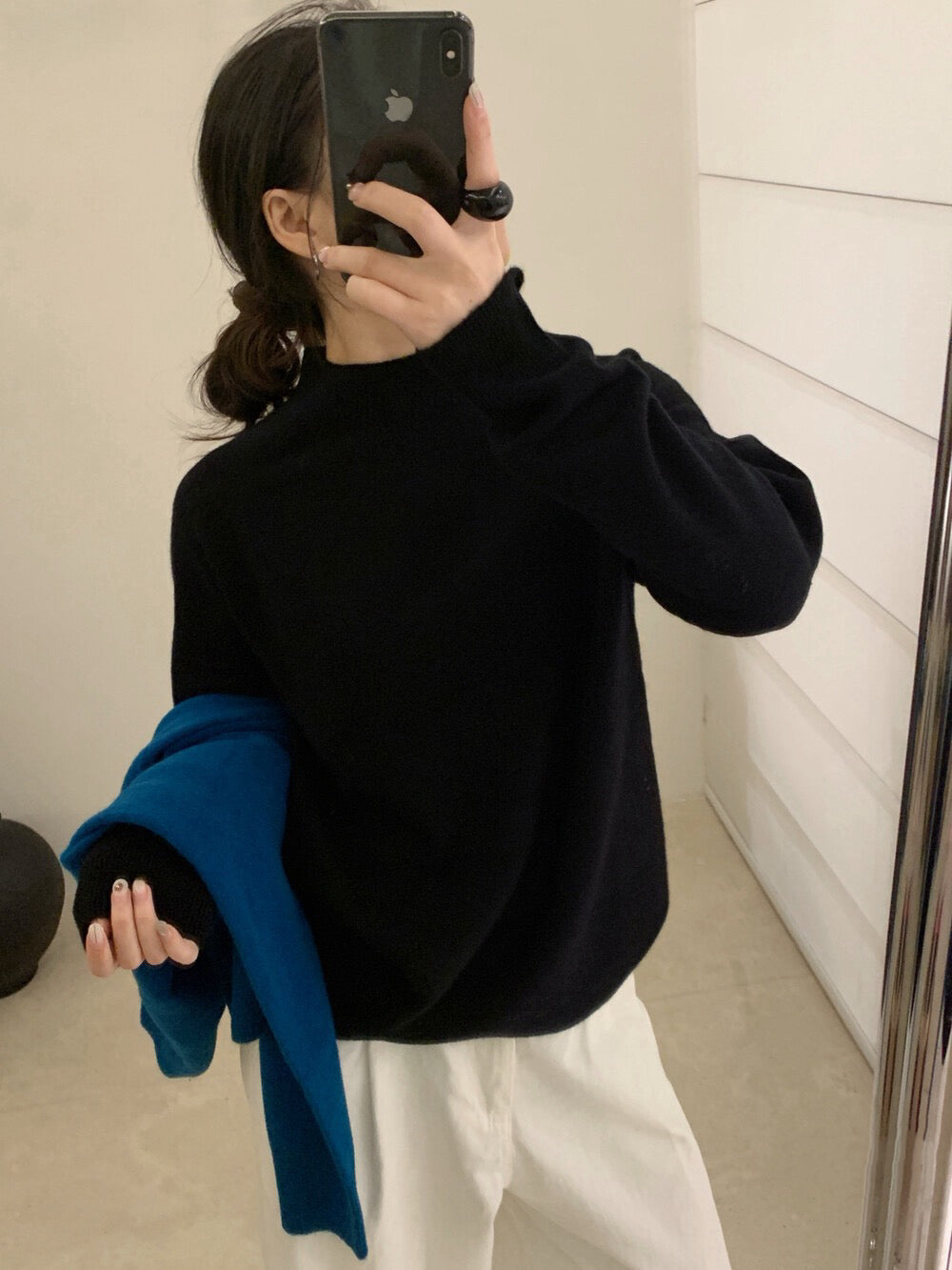 // 100%綿羊毛無縫一體小立領針織上衣