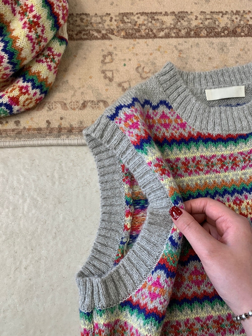 // 彩色復古patterns針織背心