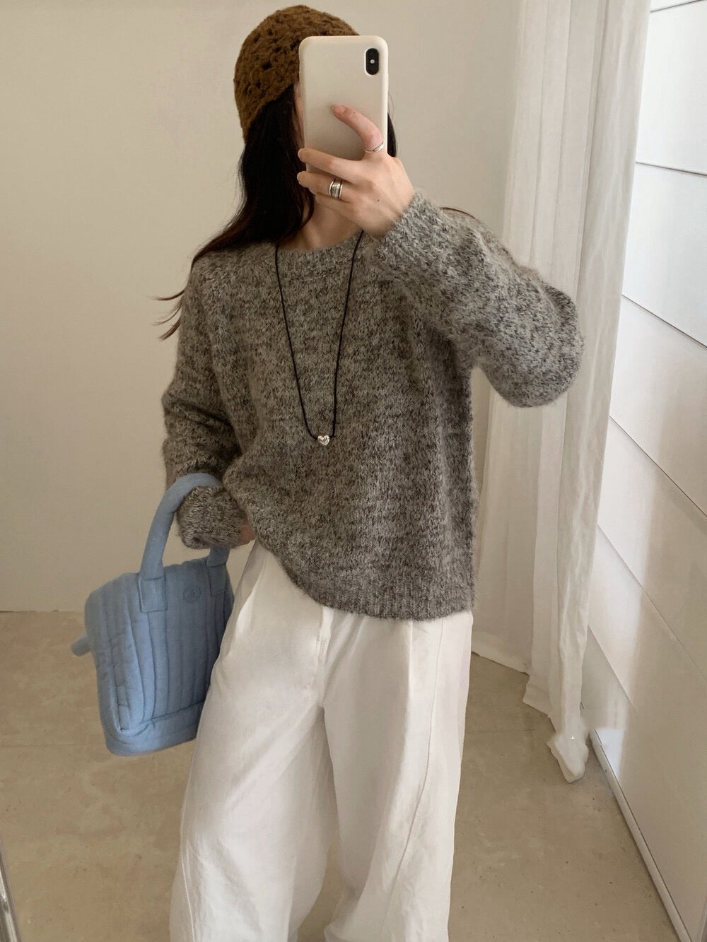 // 超美花線圓領毛衣