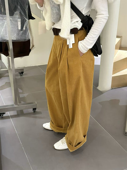 // 連絨面腰帶壓褶燈芯絨褲