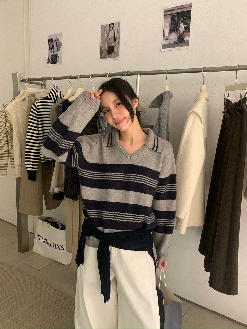 // 極簡風小V翻領間條毛衣