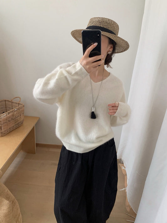 // 15色親膚羊毛拉絨工藝高級感V領NT