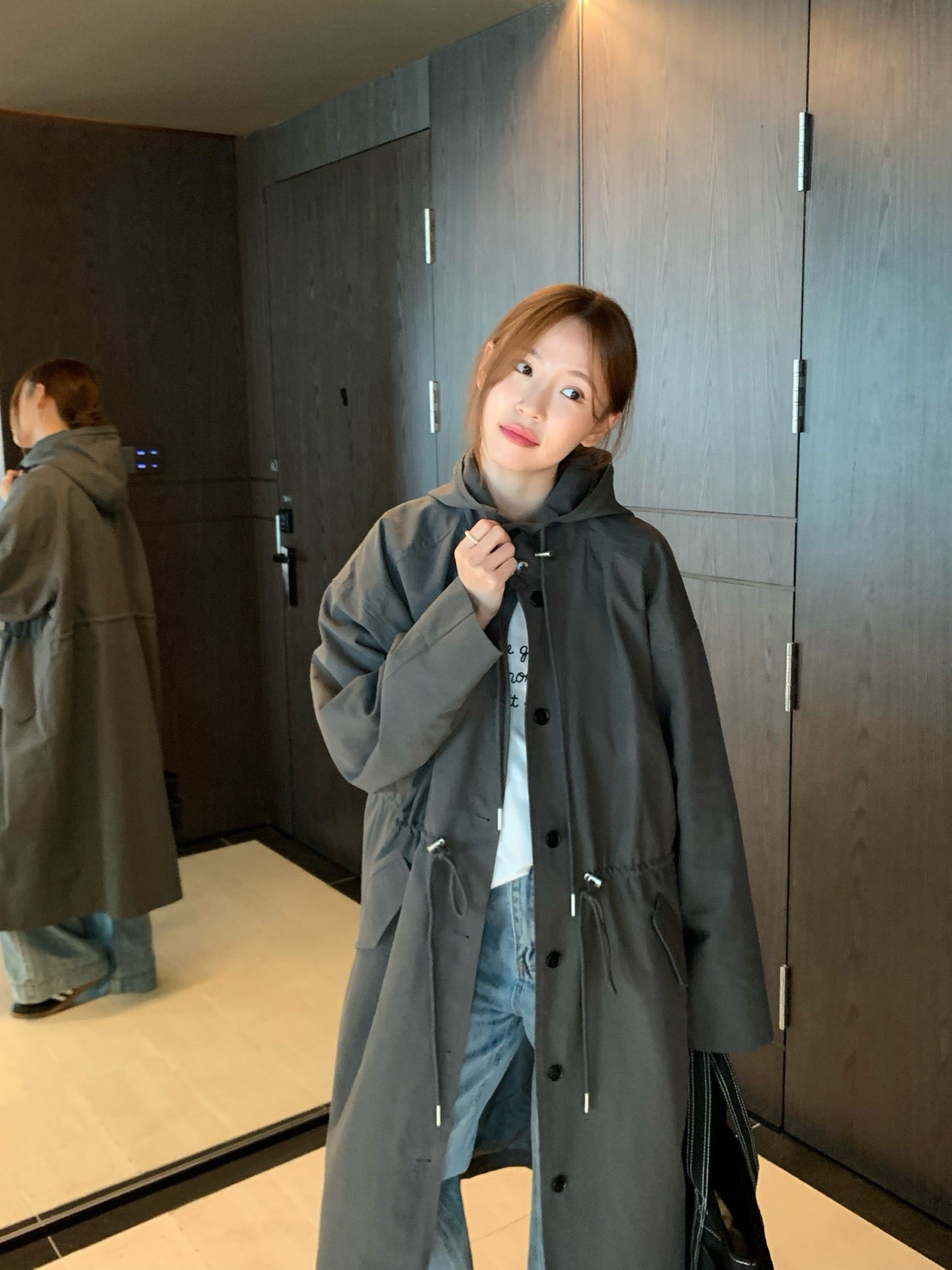 // 可束腰帥氣連帽長外套