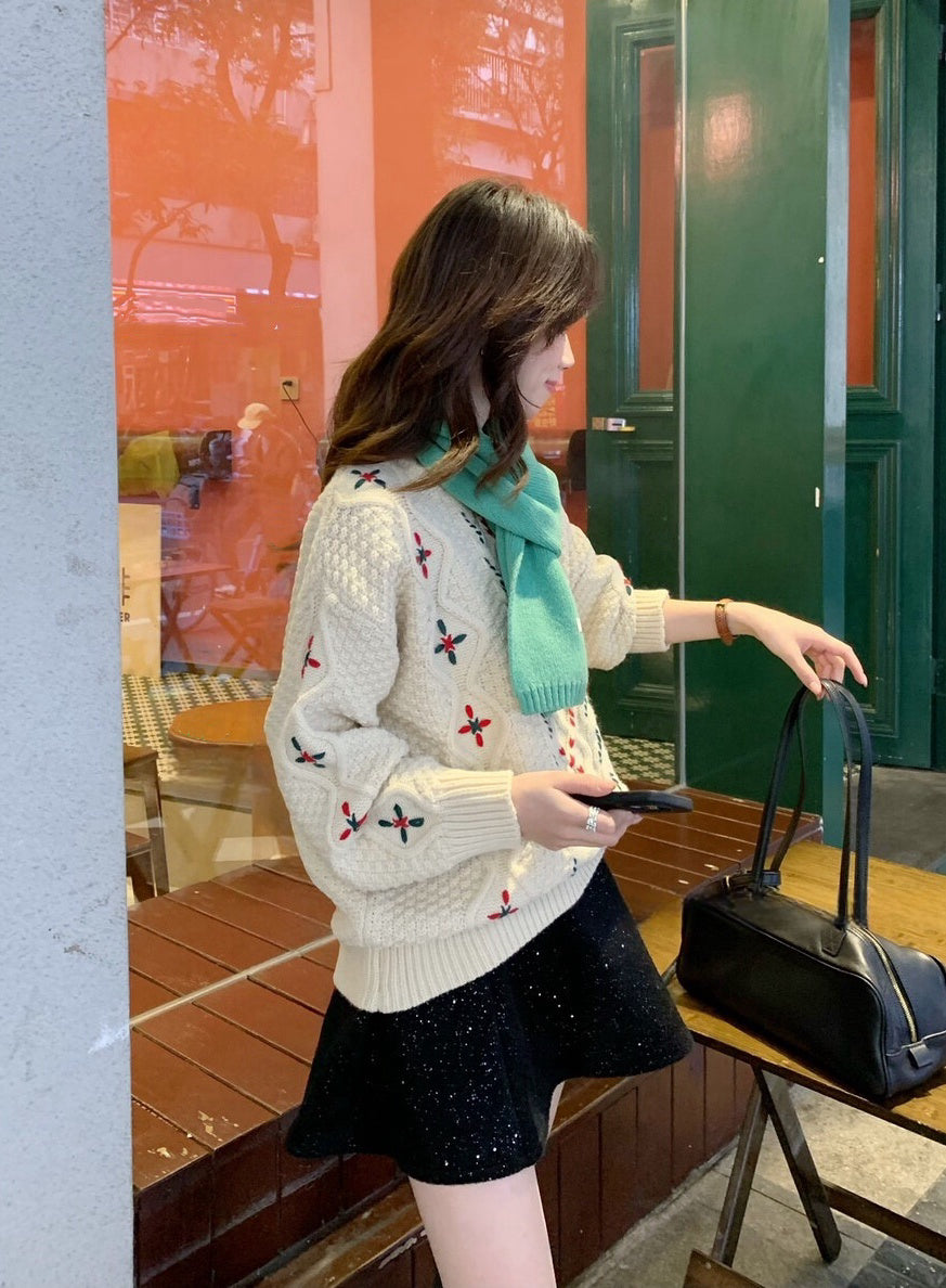 // 特別撞色鈎針圖案毛衣