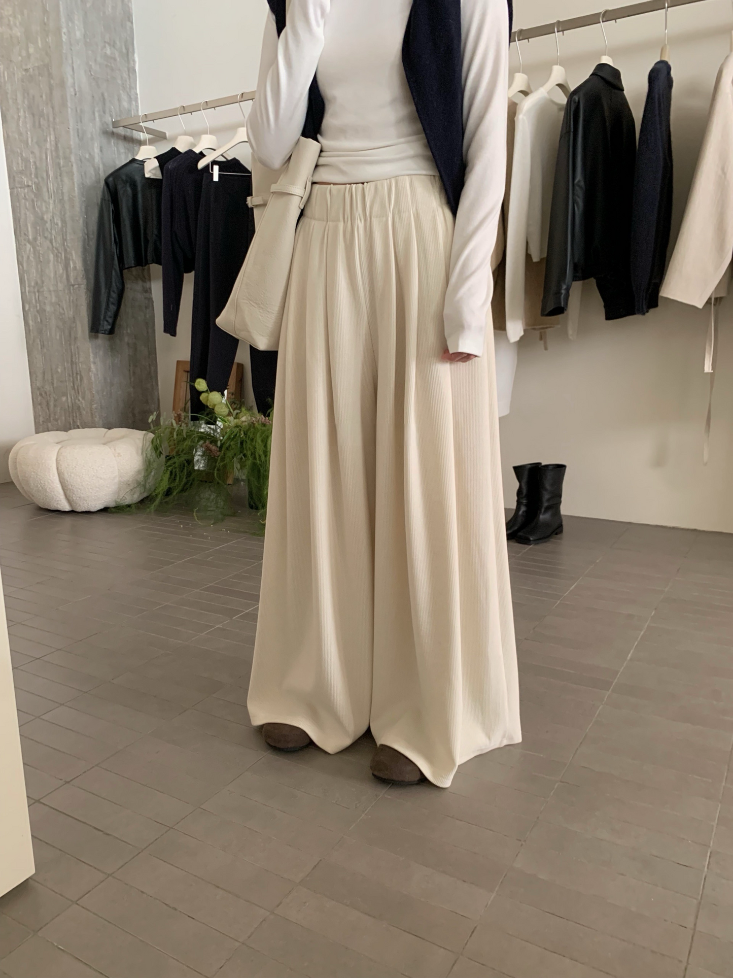 // 超顯瘦粗褲頭壓褶全長褲