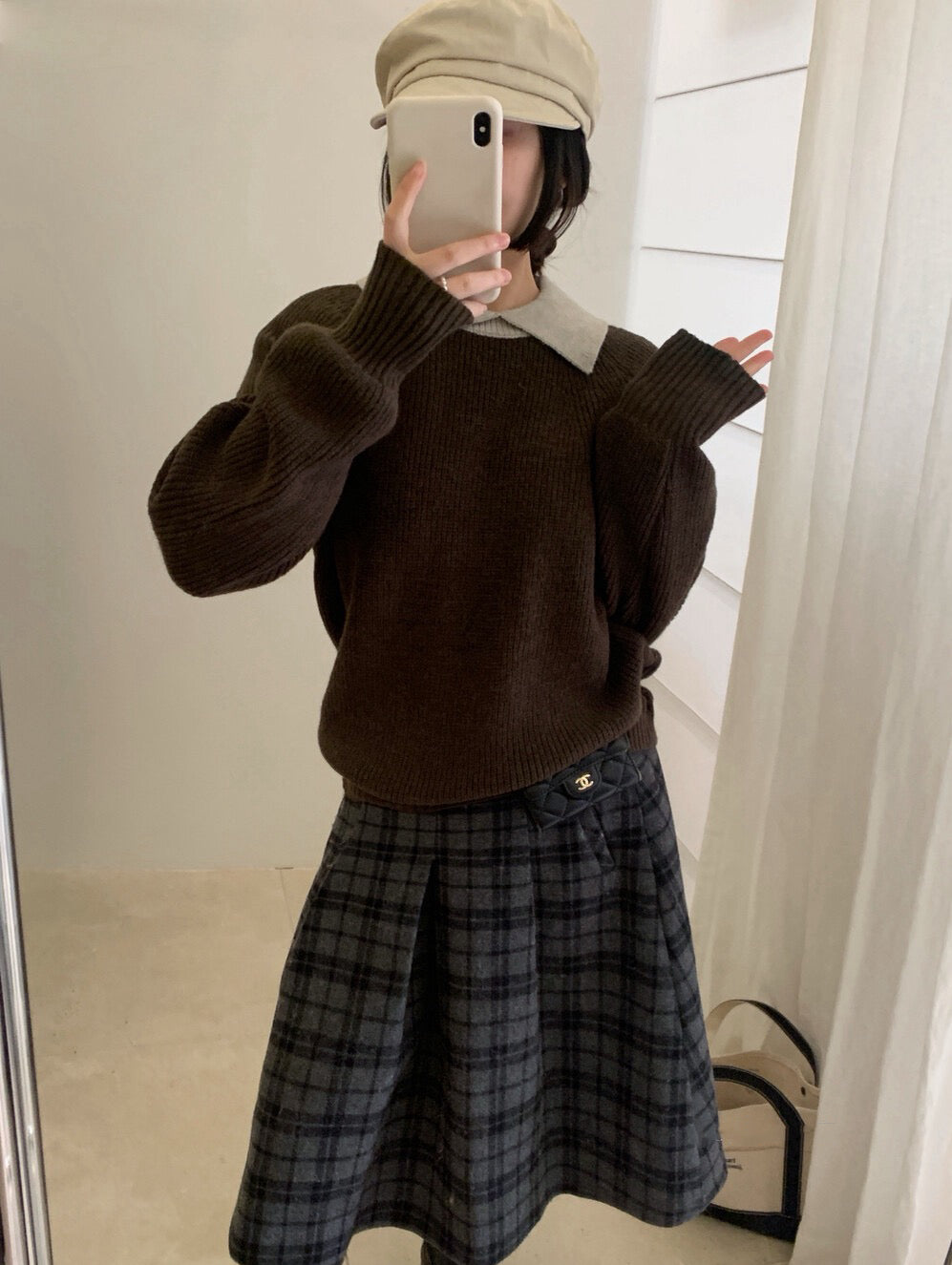 // 部分撞色翻領插肩毛衣