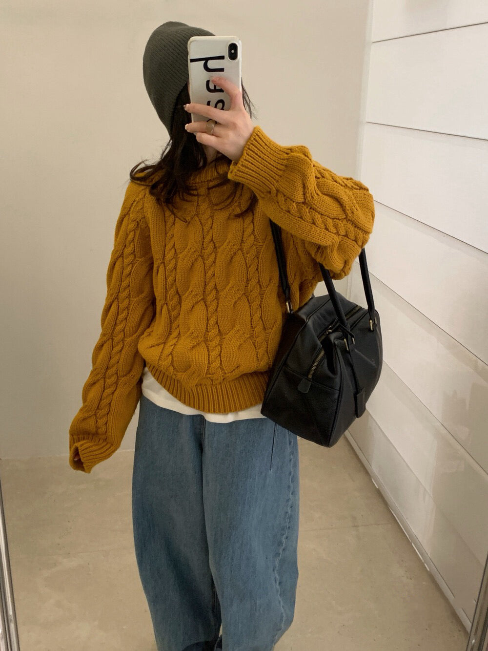 // 復古感扭紋麻花毛衣