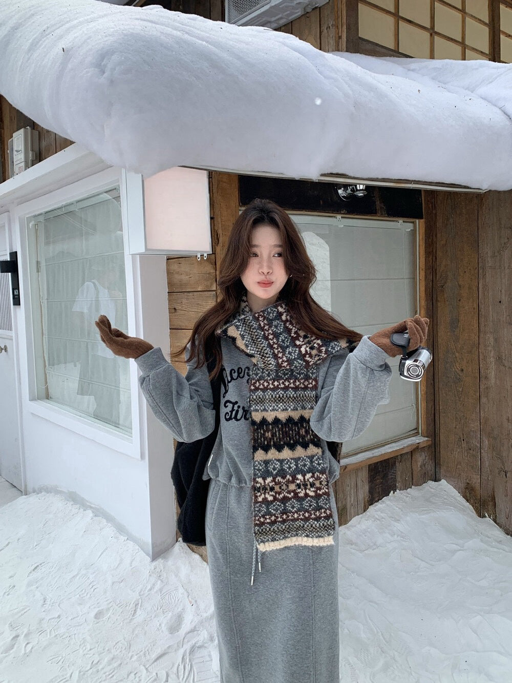 // 撞色刺繡字可束腳衛衣+中裙套裝(連頸巾)