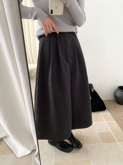 // 50%羊毛超遮肉八分毛呢褲