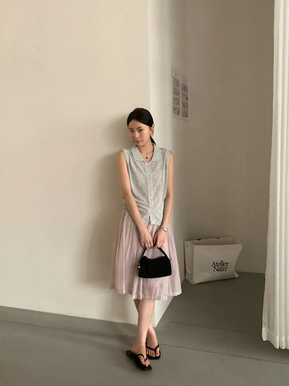 // 圓翻領細麻花織紋針織背心
