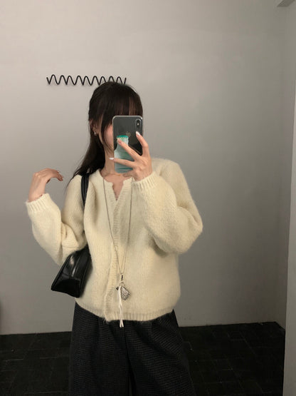 // 簡約小v領毛絨感CD