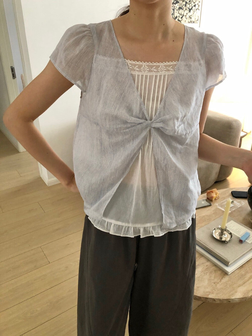 B07 / 細間條內lace邊假兩件麻質BL