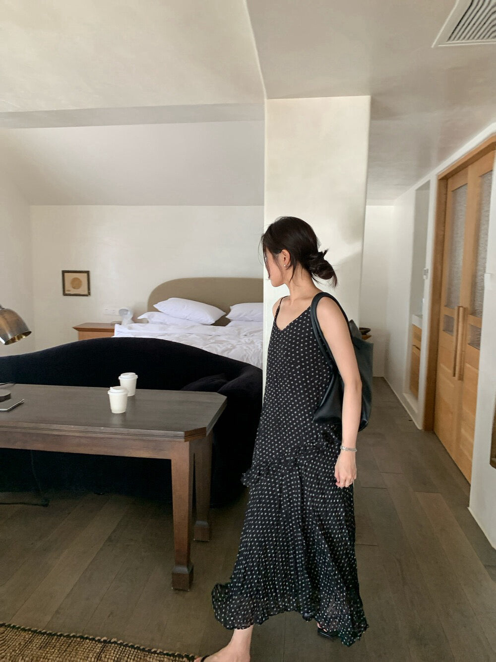 // 春日小碎花荷葉邊吊帶OPS