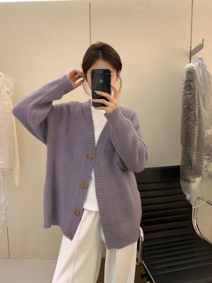 // 慵懶風V領寬鬆款CD